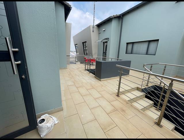 108M² OFFICE TO LET IN IMPALA PARK